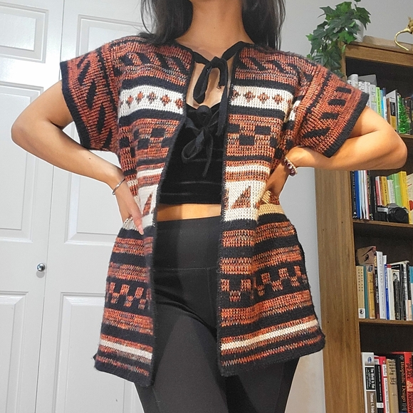 Colorful Geometric Sweater Vest - Picture 4 of 8